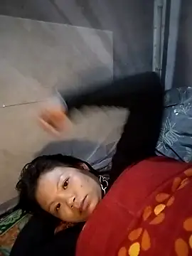 LinhNa999 online show from 02-08-26, 06:33