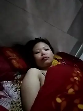 LinhNa999 online show from 12-05-25, 01:43