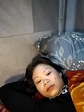 LinhNa999 online show from 02-12-26, 01:00