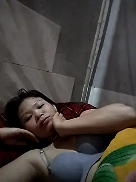 LinhNa999 online show from 12-04-25, 01:32