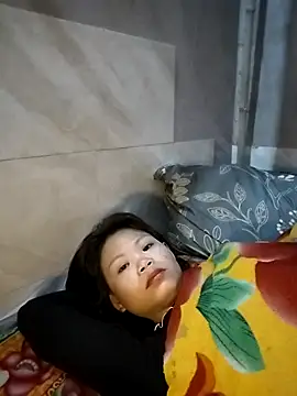 LinhNa999 online show from 02-13-26, 01:38