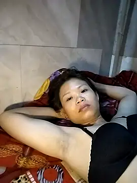 Snapshot of LinhNa999 chatting on 10-12-25, 06:26 LinhNa999 online show from 10-12-25, 06:26