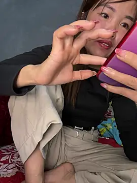 Sunny lotus online show from 02-13-26, 05:07