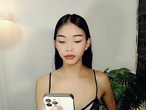 holyakiesha online show from 10-16-25, 12:19