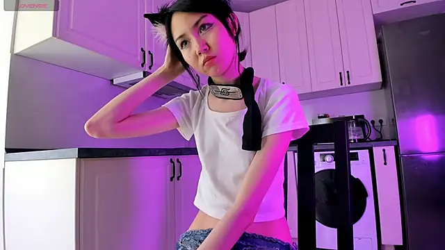 Snapshot of kawai_mai chatting on 06-21-26, 02:12 kawai mai online show from 06-21-26, 02:12