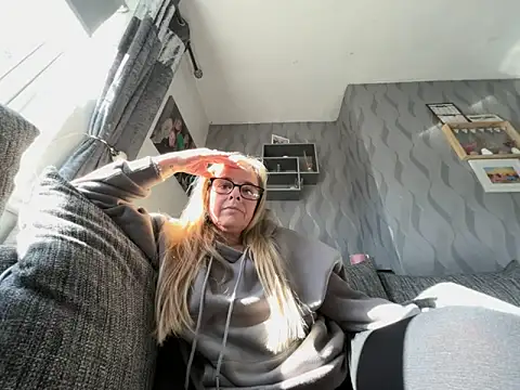 Anastasia-BlondeXX online show from 03-17-26, 02:42