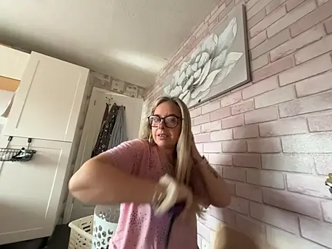 Snapshot of Anastasia-BlondeXX chatting on 02-24-26, 09:21 Anastasia-BlondeXX online show from 02-24-26, 09:21