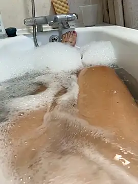 Snapshot of Anastasia-BlondeXX chatting on 11-06-25, 04:22 Anastasia-BlondeXX online show from 11-06-25, 04:22