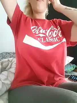 Snapshot of Mila_Luciphya chatting on 09-15-25, 08:15 Mila Luciphya online show from 09-15-25, 08:15