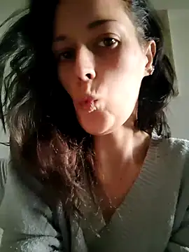 Mila Luciphya online show from 12-18-25, 09:03