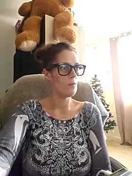 Mila Luciphya online show from 12-05-25, 02:15