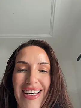 Snapshot of Nikki__Foxx chatting on 09-10-25, 09:08 Nikki  Foxx online show from 09-10-25, 09:08
