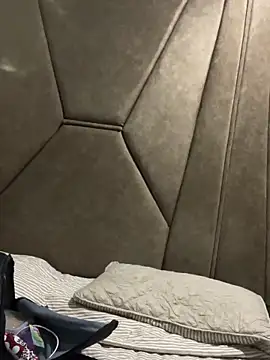 Snapshot of Isabela_Colins chatting on 09-19-25, 11:47 Isabela Colins online show from 09-19-25, 11:47