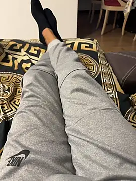 Snapshot of Manu97k chatting on 02-08-26, 11:35 Manu97k online show from 02-08-26, 11:35