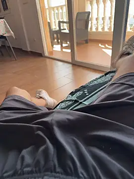 Manu97k online show from 11-04-25, 01:37