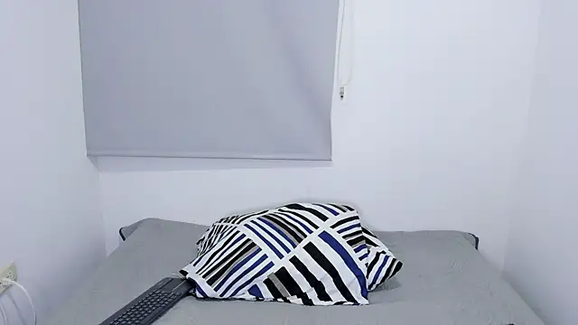 CristinaPiccone online show from 12-20-25, 12:24