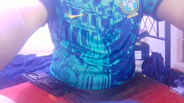 Snapshot of fenixmmen98 chatting on 11-18-25, 12:52 fenixmmen98 online show from 11-18-25, 12:52