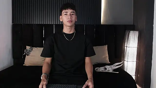 Dominic ghost online show from 10-27-25, 12:44