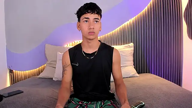 Dominic ghost online show from 11-25-25, 02:01