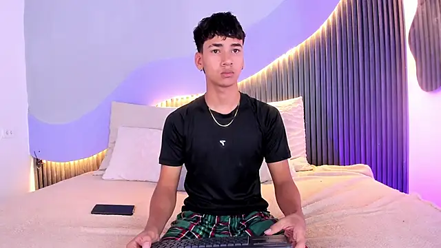 Dominic ghost online show from 11-06-25, 05:55