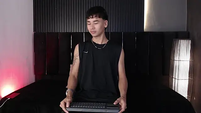 Dominic ghost online show from 12-23-25, 05:07