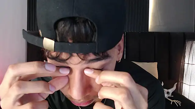 Dominic ghost online show from 10-22-25, 09:35