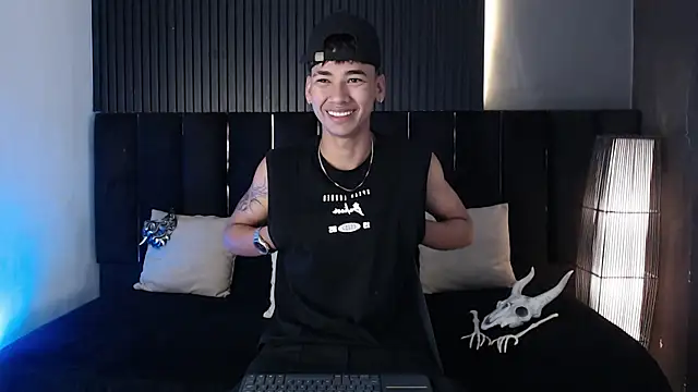 Dominic ghost online show from 10-30-25, 03:49