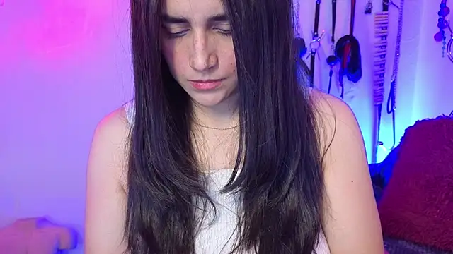 elowen halley1 online show from 05-24-26, 05:57