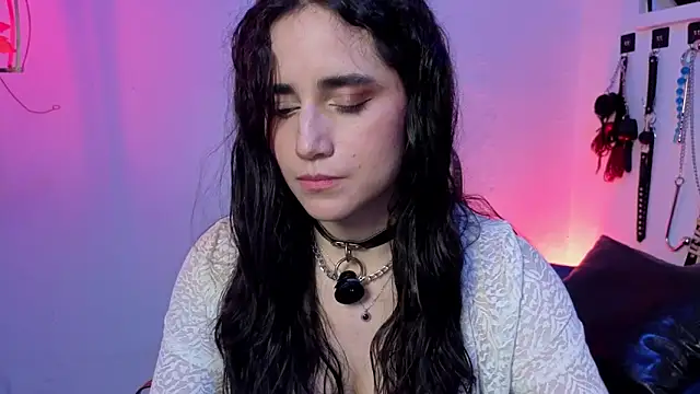 elowen halley1 online show from 03-13-26, 09:42