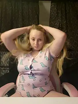 EmilyAngelUK online show from 11-13-25, 01:20