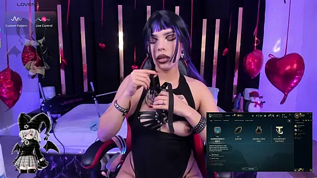 Snapshot of Nyveth chatting on 02-11-26, 09:14 Nyveth online show from 02-11-26, 09:14