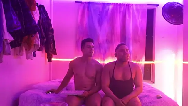 Liam forest  online show from 01-09-26, 04:19