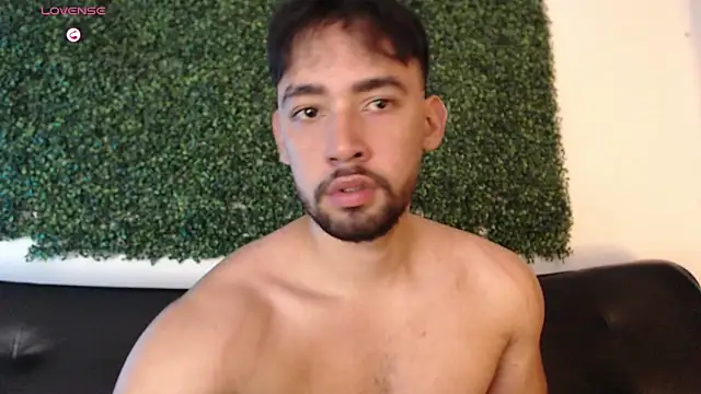 Snapshot of sam_ford_2 chatting on 02-14-26, 01:17 sam ford 2 online show from 02-14-26, 01:17