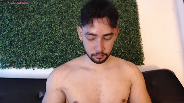 Snapshot of sam_ford_2 chatting on 02-01-26, 01:59 sam ford 2 online show from 02-01-26, 01:59