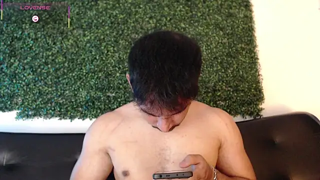 Snapshot of sam_ford_2 chatting on 02-26-26, 01:27 sam ford 2 online show from 02-26-26, 01:27