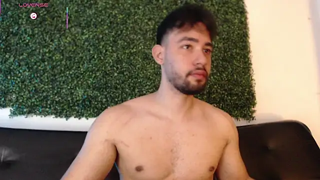 Snapshot of sam_ford_2 chatting on 02-22-26, 01:41 sam ford 2 online show from 02-22-26, 01:41