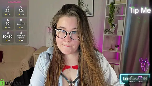 Tara Torres online show from 11-10-25, 09:03