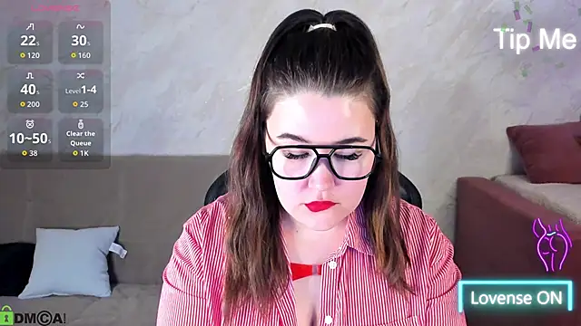 Tara Torres online show from 09-18-25, 02:20