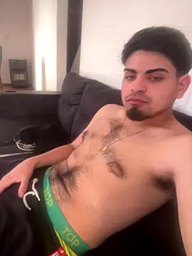 Snapshot of Elmane019 chatting on 09-25-25, 06:14 Elmane019 online show from 09-25-25, 06:14