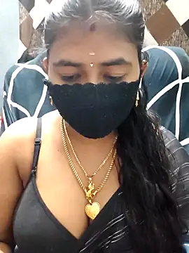 Snapshot of Tamil_Lotus chatting on 05-18-26, 04:56 Tamil Lotus online show from 05-18-26, 04:56