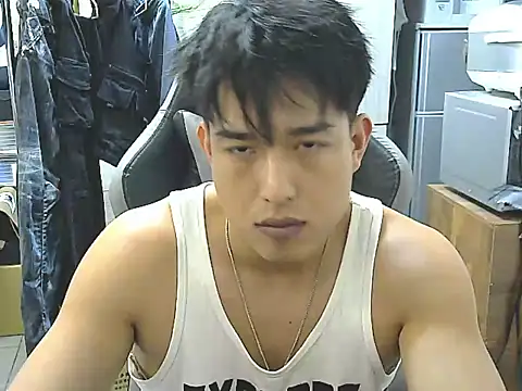 Snapshot of hunterXhan chatting on 09-30-25, 07:25 hunterXhan online show from 09-30-25, 07:25