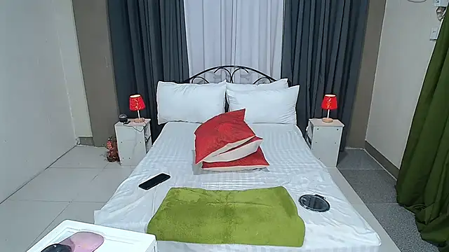 petitetsbigloads online show from 01-10-26, 09:32