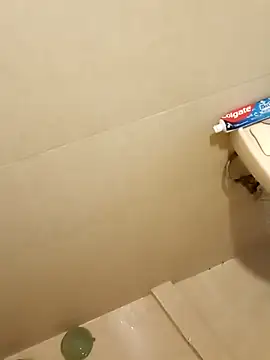 Snapshot of destroassbig2 chatting on 02-18-26, 11:23 destroassbig2 online show from 02-18-26, 11:23