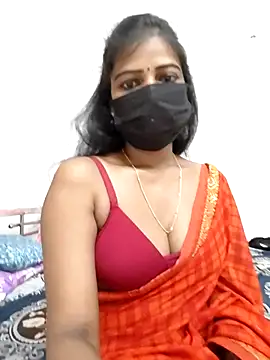 Snapshot of Misss-julli chatting on 09-11-25, 03:06 Misss-julli online show from 09-11-25, 03:06