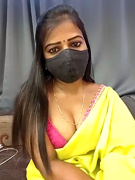 Misss-julli online show from 11-08-25, 05:44