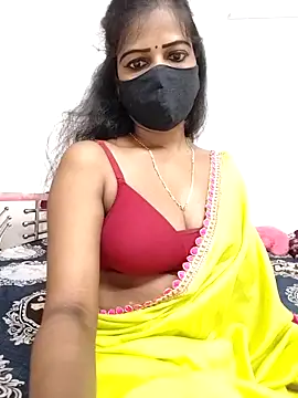 Snapshot of Misss-julli chatting on 09-16-25, 03:24 Misss-julli online show from 09-16-25, 03:24