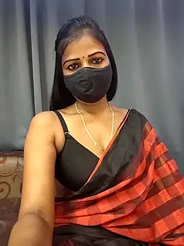 Snapshot of Misss-julli chatting on 10-05-25, 05:09 Misss-julli online show from 10-05-25, 05:09