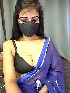 Snapshot of Misss-julli chatting on 03-19-26, 09:53 Misss-julli online show from 03-19-26, 09:53