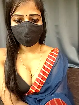 Snapshot of Misss-julli chatting on 12-20-25, 11:35 Misss-julli online show from 12-20-25, 11:35