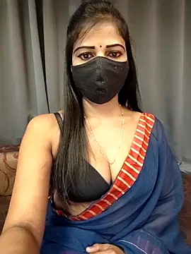 Misss-julli online show from 12-17-25, 03:00